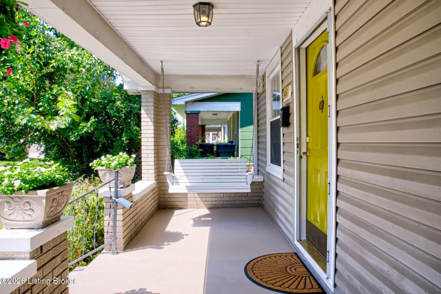 665 N Barbee Way, Louisville, KY 40217