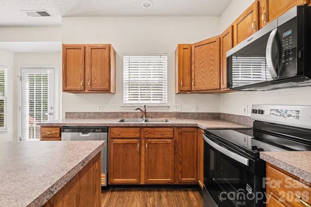 2888 Shadow Brook Court NW, Concord, NC 28027