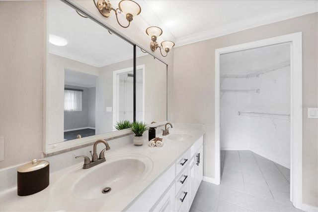 633 VALENCIA ROAD, Venice, FL 34285