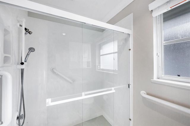 633 VALENCIA ROAD, Venice, FL 34285