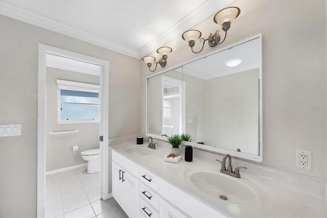 633 VALENCIA ROAD, Venice, FL 34285