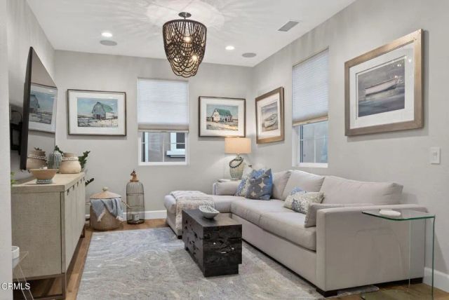 4045 Harbour Island Lane, Oxnard, CA 93035