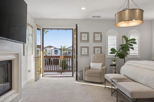 4045 Harbour Island Lane, Oxnard, CA 93035