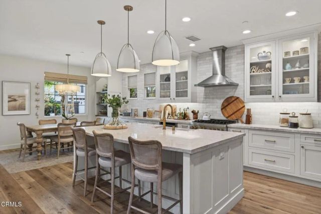 4045 Harbour Island Lane, Oxnard, CA 93035