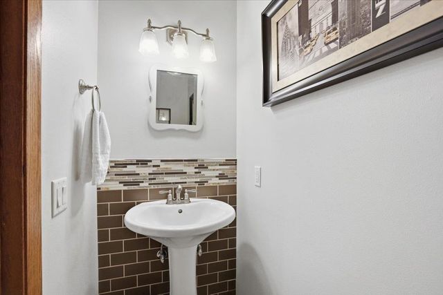 2830 Grandview Boulevard, Madison, WI 53713