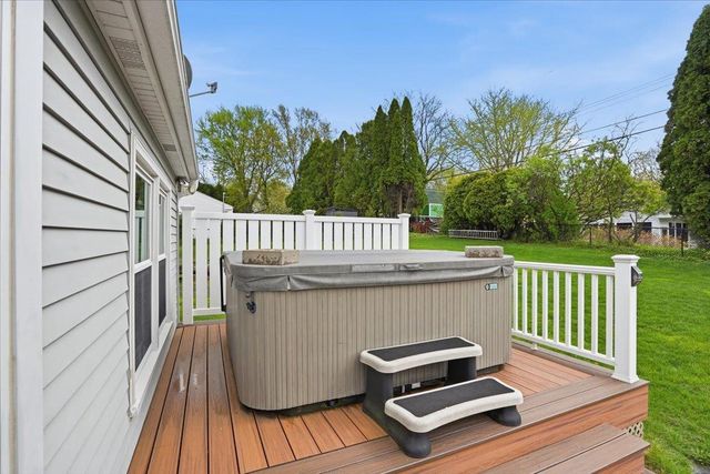 2830 Grandview Boulevard, Madison, WI 53713