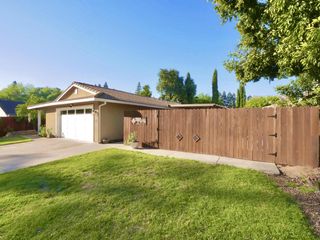 7207 Seasons Dr, Elk Grove, CA 95758