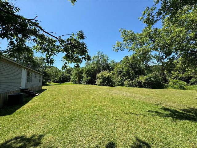 398 Avenue D, Point, TX 75472