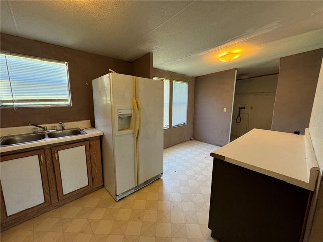 398 Avenue D, Point, TX 75472