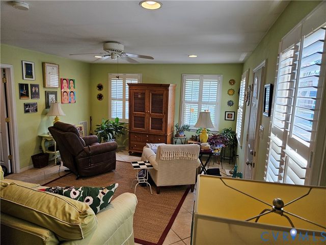 6717 Linbrook Dr, Henrico, VA 23228