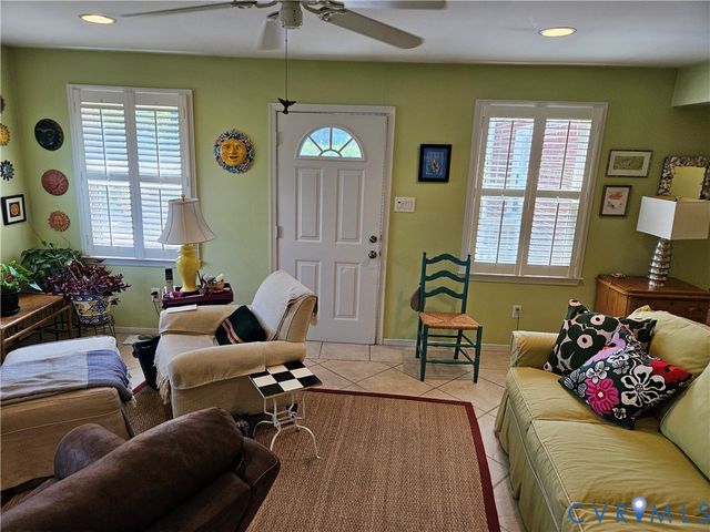 6717 Linbrook Dr, Henrico, VA 23228