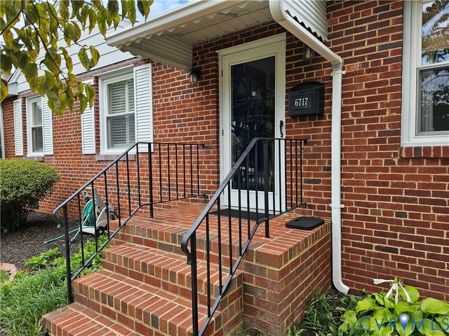 6717 Linbrook Dr, Henrico, VA 23228