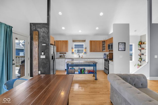 1645 Carrollton Avenue, Indianapolis, IN 46202