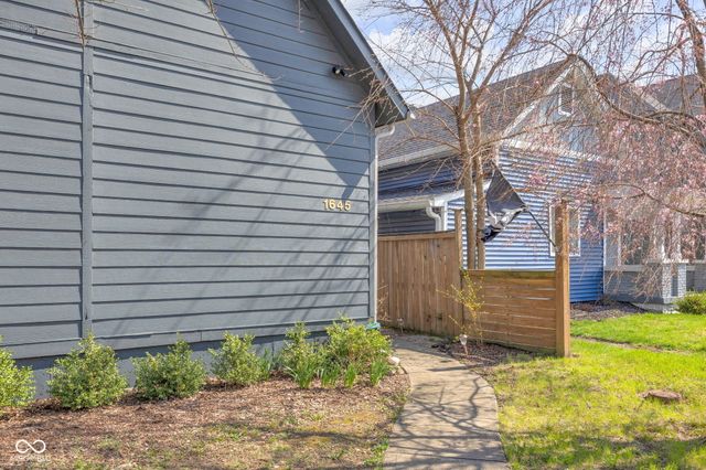 1645 Carrollton Avenue, Indianapolis, IN 46202