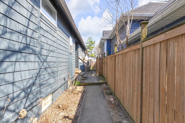 1645 Carrollton Avenue, Indianapolis, IN 46202