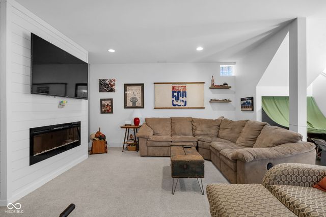 1645 Carrollton Avenue, Indianapolis, IN 46202