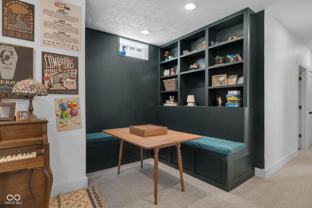 1645 Carrollton Avenue, Indianapolis, IN 46202