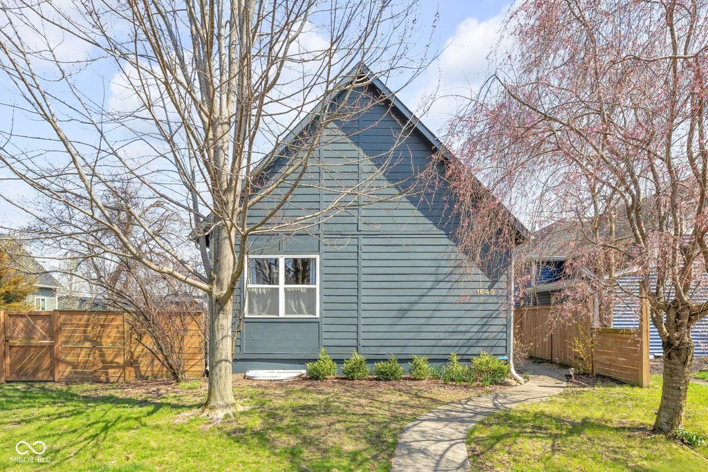 1645 Carrollton Avenue, Indianapolis, IN 46202