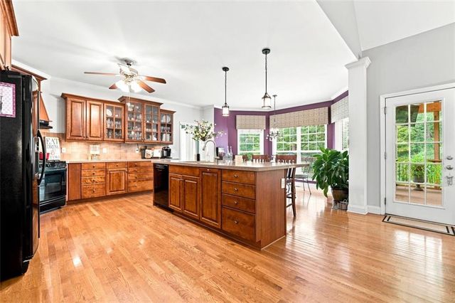 355 Mccook Circle NW, Kennesaw, GA 30144