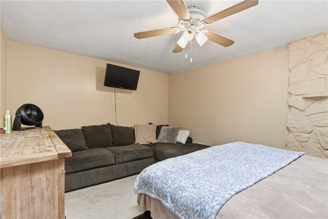 298 Liberty St, Bridgeville, PA 15017