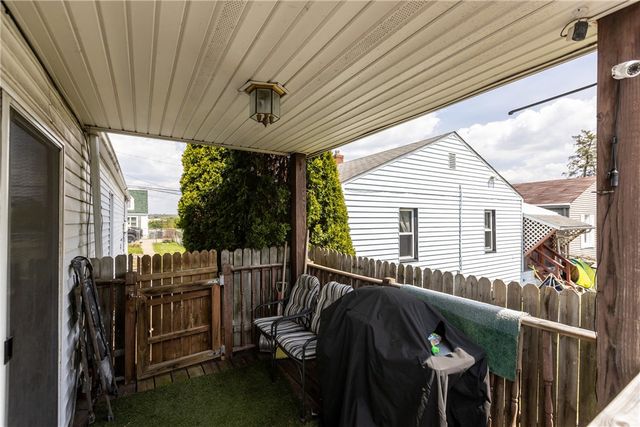298 Liberty St, Bridgeville, PA 15017