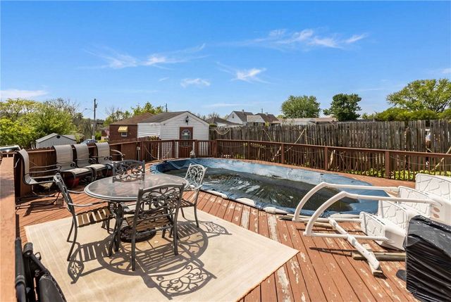 298 Liberty St, Bridgeville, PA 15017