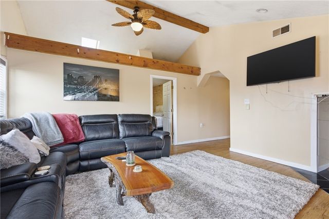 298 Liberty St, Bridgeville, PA 15017
