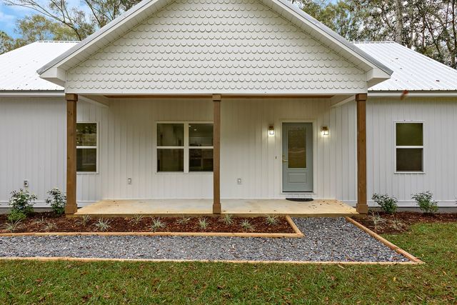 223 Lakewood Loop, Geneva, AL 36340