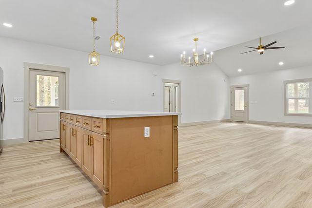 223 Lakewood Loop, Geneva, AL 36340