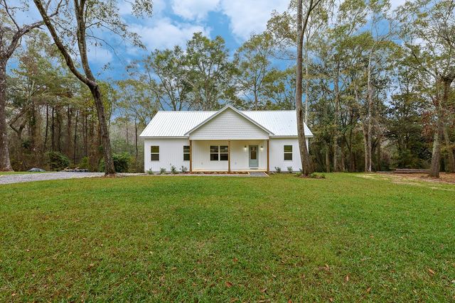 223 Lakewood Loop, Geneva, AL 36340