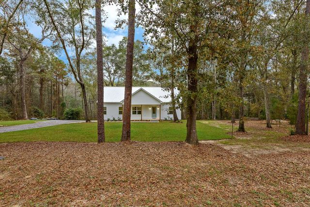 223 Lakewood Loop, Geneva, AL 36340