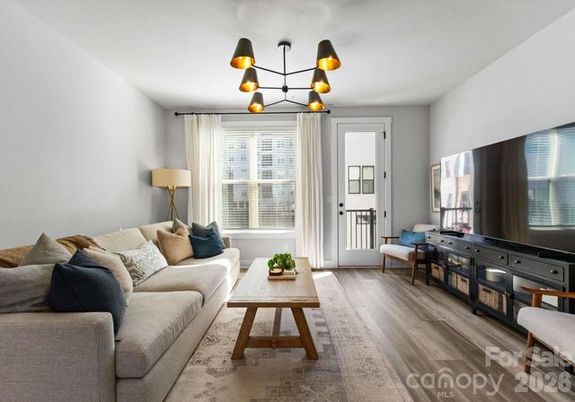 1737 Dunavant Street, Charlotte, NC 28203