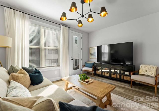 1737 Dunavant Street, Charlotte, NC 28203