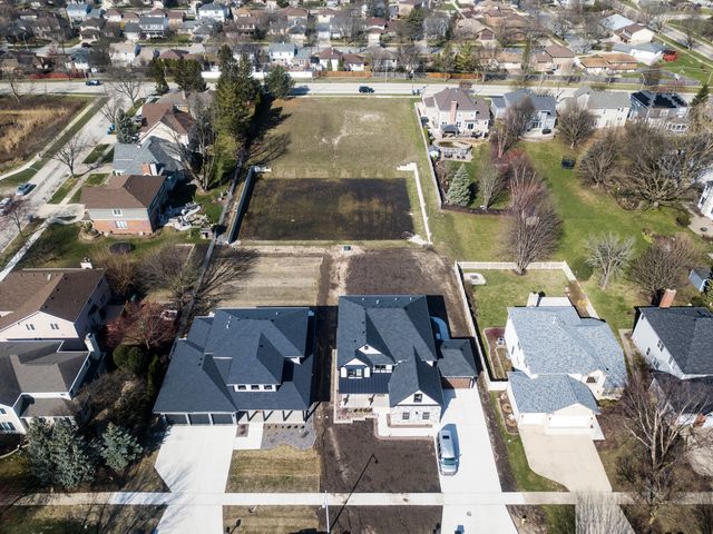 7123 Dunham Road, Downers Grove, IL 60516