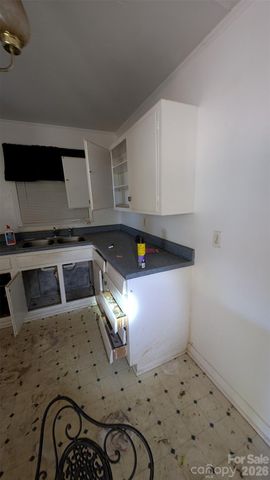 2715 Southwest Boulevard, Charlotte, NC 28216