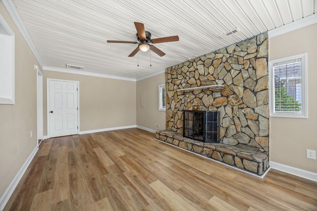 7990 Short Needle Ct., Murrells Inlet, SC 29576