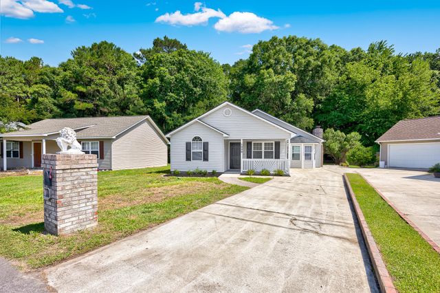 7990 Short Needle Ct., Murrells Inlet, SC 29576