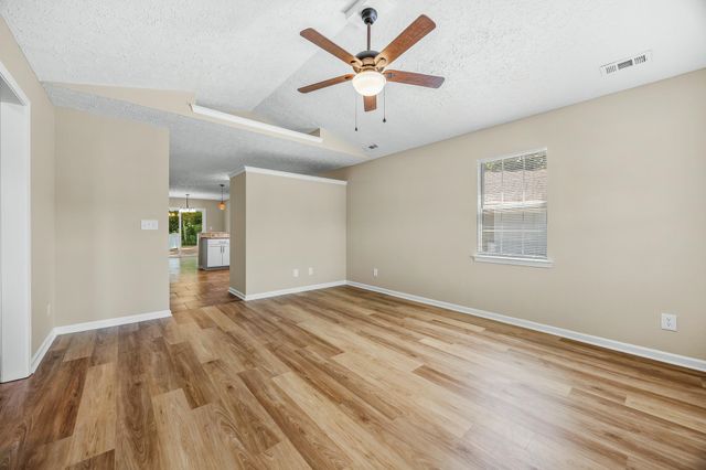 7990 Short Needle Ct., Murrells Inlet, SC 29576