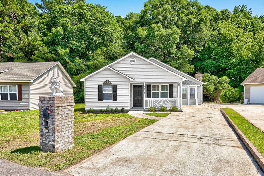 7990 Short Needle Ct., Murrells Inlet, SC 29576