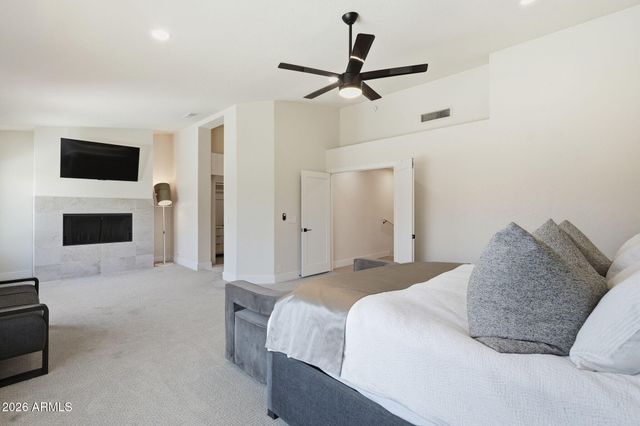 5623 E CLAIRE Drive, Scottsdale, AZ 85254