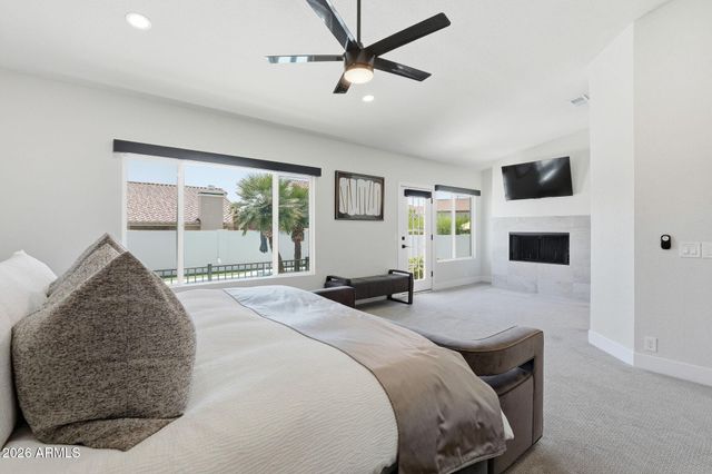 5623 E CLAIRE Drive, Scottsdale, AZ 85254