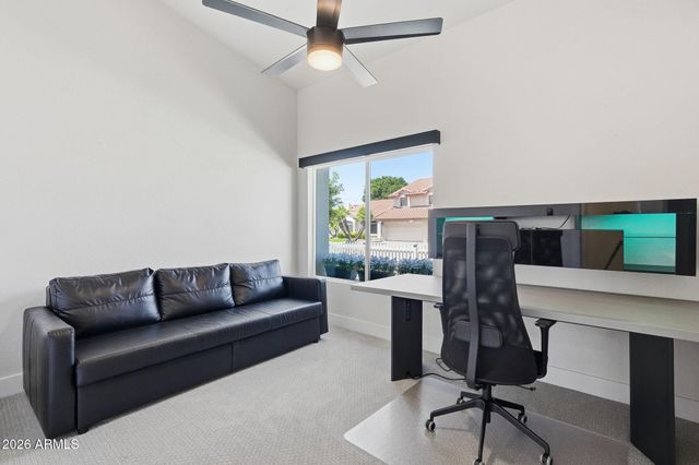 5623 E CLAIRE Drive, Scottsdale, AZ 85254