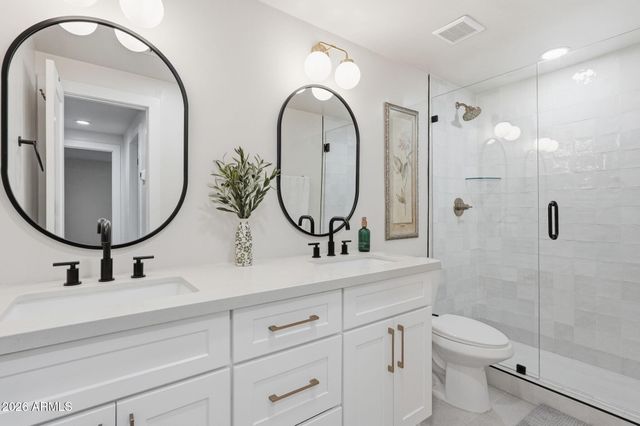 5623 E CLAIRE Drive, Scottsdale, AZ 85254