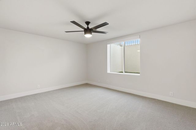 5623 E CLAIRE Drive, Scottsdale, AZ 85254