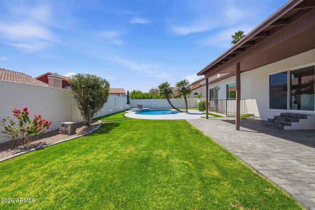 5623 E CLAIRE Drive, Scottsdale, AZ 85254