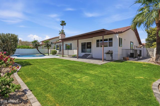 5623 E CLAIRE Drive, Scottsdale, AZ 85254