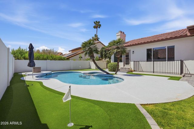 5623 E CLAIRE Drive, Scottsdale, AZ 85254