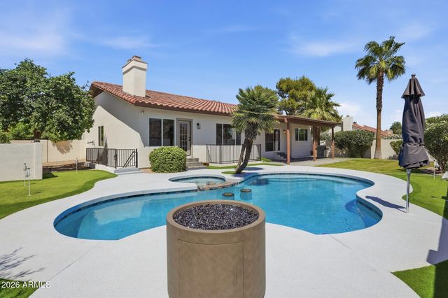 5623 E CLAIRE Drive, Scottsdale, AZ 85254