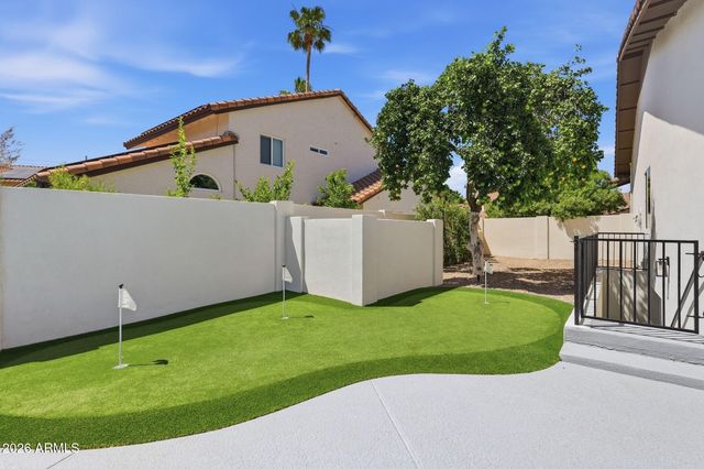 5623 E CLAIRE Drive, Scottsdale, AZ 85254