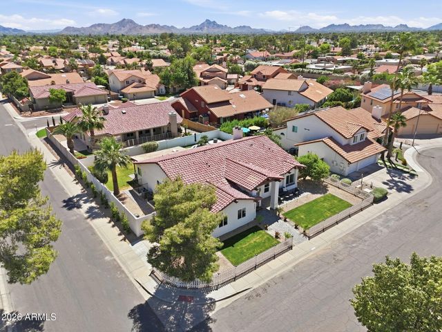 5623 E CLAIRE Drive, Scottsdale, AZ 85254